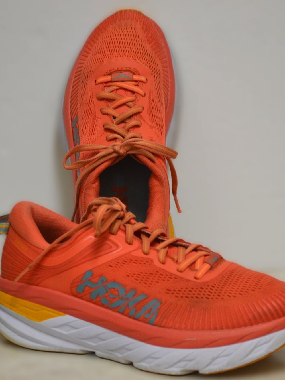Hoka One One Women's Bondi 7 Orange Athletic Shoes Size  8.5